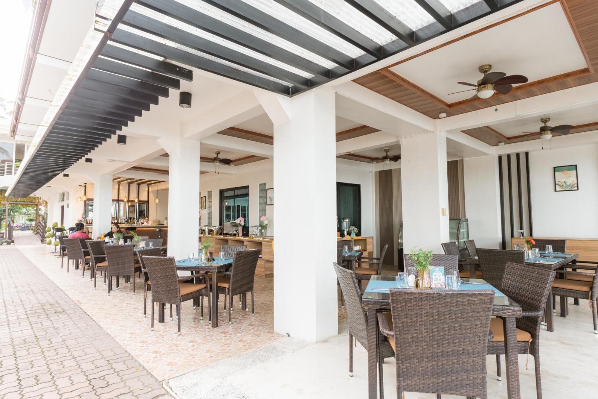 Costa Palawan Resort Puerto Princesa Eksteriør billede